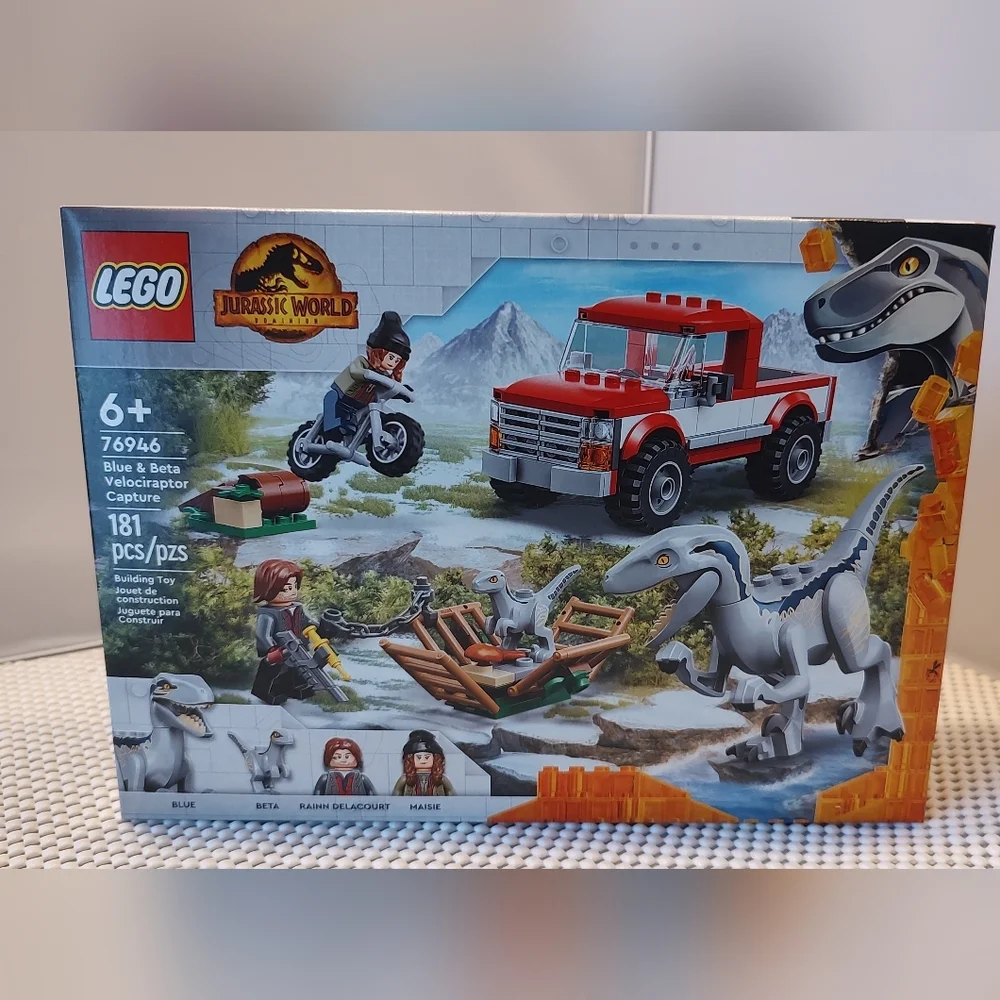 Lego Jurassic World 76946 Blue & Beta Velociraptor Capture NWT Building Toy Set - Picture 1 of 3